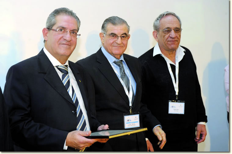 מגר' לואי מחט מגר' לואי מחט